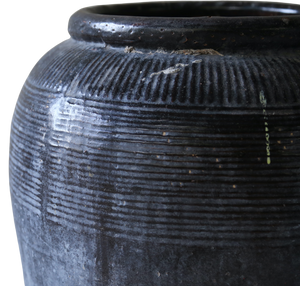 Chinese Guci pot