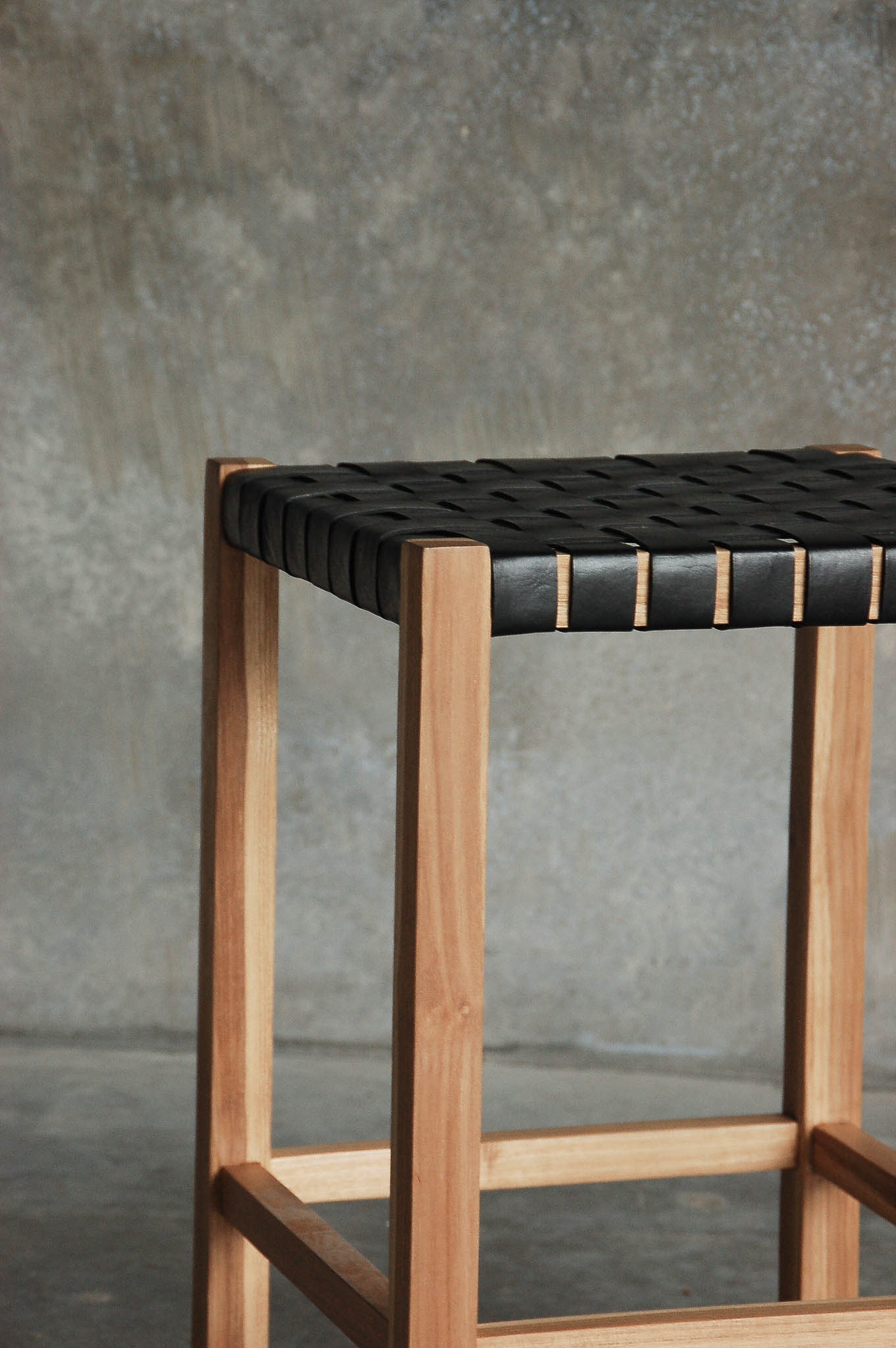 Sinew Barstool - Black